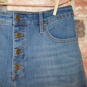Skinnygirl wide leg cropped jeans, women's 31/12, button down, faded blue